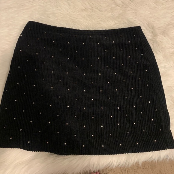 BlankNYC Corduroy studded mini skirt - Picture 4 of 7